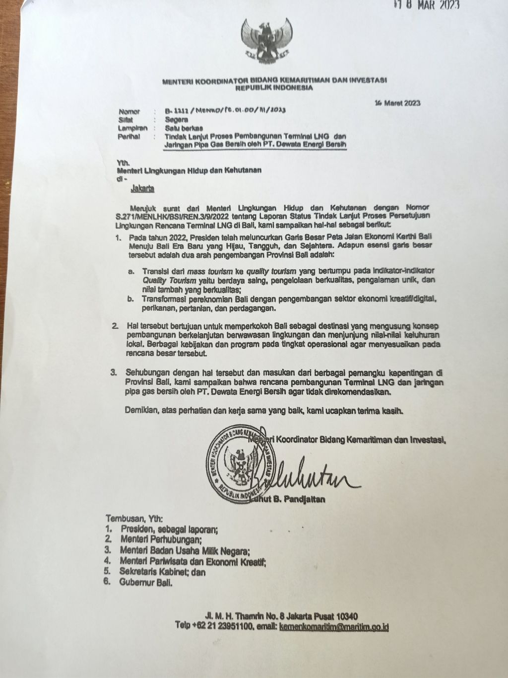 Surat Menteri Koordinator Kemaritiman dan Investasi Luhut Binsar Pandjaitan yang tak merekomendasikan LNG Sidakarya.