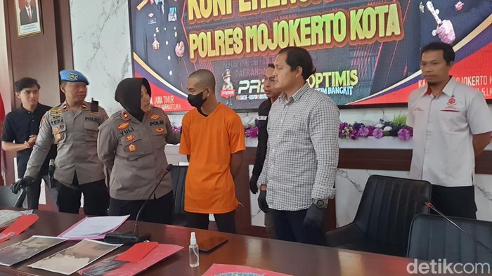 Threesome Mojokerto