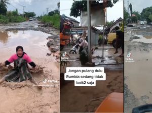 Viral Jalan Rusak di Rumbia Lamteng Bak Waterboom, Netizen Ikutan Kesal