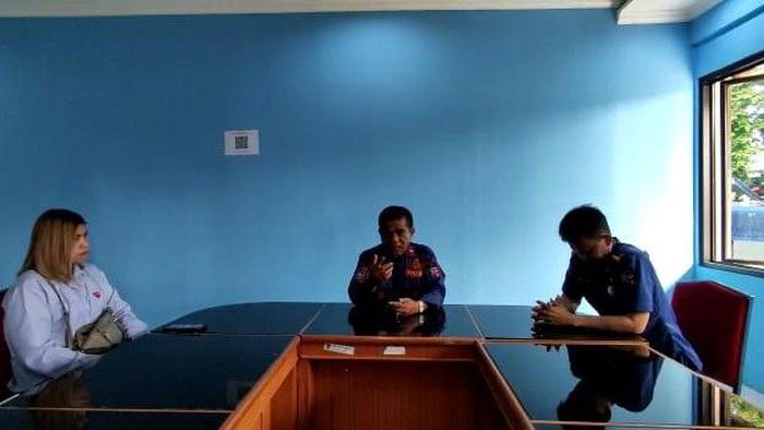 Wanita viral sebut Damkar telat 30 menit ke kebakaran RS Salak Bogor akhirnya meminta maaf.