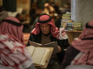 Apakah Iktikaf Harus 24 Jam di Masjid? Ini Penjelasannya