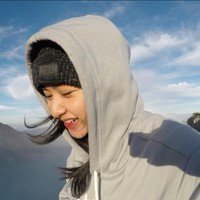 Meski tanpa pulasan makeup sedikitpun wajah Adinda tetap terlihat mulus dan glowing. Tak hanya itu saja, banyak juga yang menyebut jika Adinda memiliki paras yang imut. Foto: Instagram/@dindazani