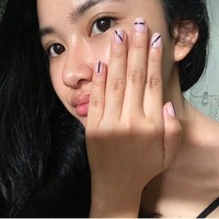 Selain berwajah cantik, kulit Adinda Azani jugaterlihat glowing dan sehat taanpa jerawat. Tak heran jika penampilannya kerap banjir pujian netizen. Foto: Instagram/@dindazani