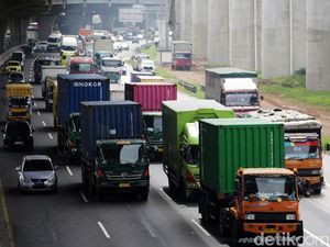 Lalin Tol Cikampek dan Jagorawi Arah Jakarta Macet di Sejumlah Titik Pagi Ini