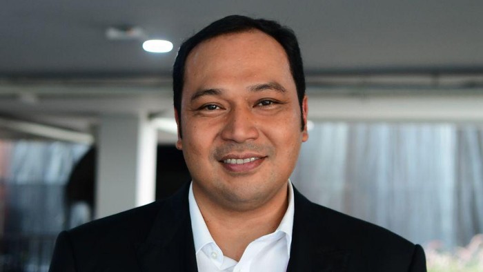 This picture taken on August 27, 2018 shows Badminton Asia president Anton Subowo posing during an interview with AFP at Istora Senayan in Jakarta. - Badminton Asia president Anton Subowo denies China are in crisis after their shuttlers missed out on a singles medal at the Asian Games for the first time in 38 years. (Photo by SONNY TUMBELAKA / AFP) / TO GO WITH AFP STORY ASIAD-2018-BADMINTON-SUBOWO,INTERVIEW BY FAISAL KAMAL        (Photo credit should read SONNY TUMBELAKA/AFP via Getty Images)