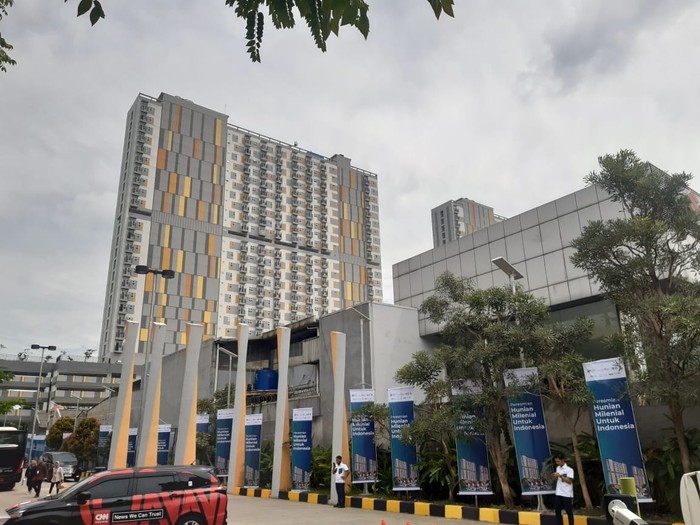 Apartemen Nempel Stasiun Samesta Mahata Margonda memiliki akses langsung ke stasiun Pondok Cina di Depok.