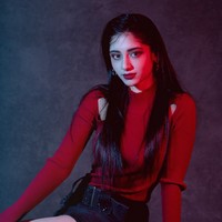 Aria X:IN kini disibukkan dengan jadwal promosi debutnya dengan lagu Keeping the Fire. Dia tergabung dalam grup multinasional beranggotakan dua personel asal Korea Selatan,  satu personel berdarah Korea-Australia, satu personel asal Rusia, dan personel asal India, Aria sendiri. Foto: dok. Instagram @x.in_official