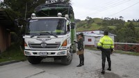 Pemerintah Kolombia sudah menaikkan status gunung berapi tersebut menjadi oranye setelah meningkatnya aktivitas seismik yang dikhawatirkan meletus dalam beberapa hari atau pekan ke depan. Pemerintah juga menyiapkan langkah evakuasi.  
