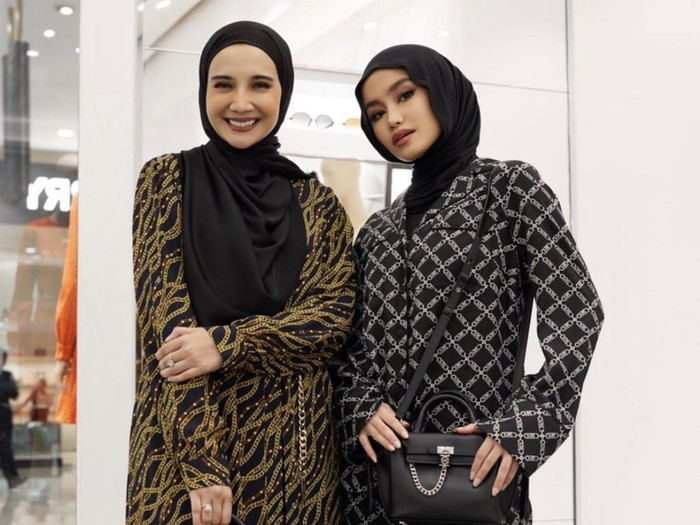 Ide padu padan outfit pada saat lebaran dari Zaskia Sungkar dan Sashfir.