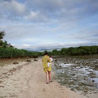 Sejak dilahirkan pada 1 September 2022, Indah dan Arie tampaknya memang sepakat untuk tidak memperlihatkan wajah putranya tersebut ke publik. Tentu saja hal itu membuat tak sedikit netizen yang jadi merasa penasaran. Foto: Instagram/@indahpermatas