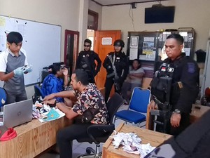 Integritas Iptu Suriadin Berantas Judi yang Merajalela di Tolikara Papua