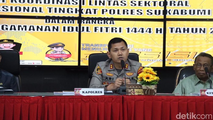 Kapolres Sukabumi Kota AKBP Ari Setyawan Wibowo saat memimpin rapat lintas sektoral dalam rangka pengamanan Idul Fitri 1444 Hijriah/2023