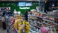 FamilyMart adalah jaringan toko serba ada yang populer di Jepang. Selain Indonesia, FamilyMart juga memiliki outlet di sejumlah negara di Asia.