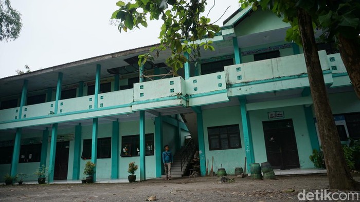 KH Musthofa, Ulama Berjuluk Kiai Tiban di Mojokerto