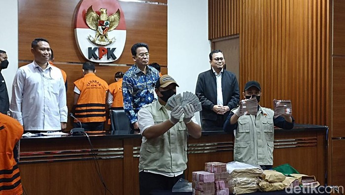 Konpers KPK proyek pembangunan jalur kereta api