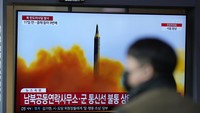 Peluncuran dilakukan beberapa hari setelah pemimpin Korea Utara Kim Jong Un menyerukan untuk memperkuat pencegahan perang negara itu dengan cara yang lebih praktis dan ofensif untuk melawan apa yang disebutnya agresi oleh Amerika Serikat.