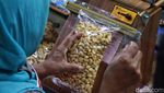 Bisnis Kue Kering Laris Manis Jelang Lebaran
