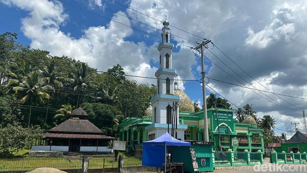 Masjid Kuno Lamuru dan Kompleks Pemakaman Raja-raja Lamuru