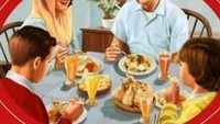 Dari sekian banyak editan, foto inilah yang sekiranya pas karena menghadirkan sosok ayah. Selain itu, sosok ayah dan ibu dibuat mengenakan pakaian muslim. Foto: Instagram