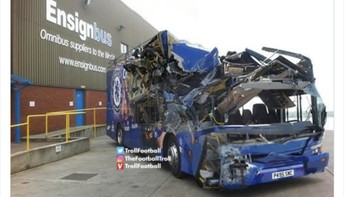 Kondisi bus Chelsea saat ini yang sangat bobrok. Foto: Twitter