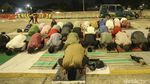 Momen Ahli Waris Lahan Gelar Salat Tarawih di Tol Jatikarya