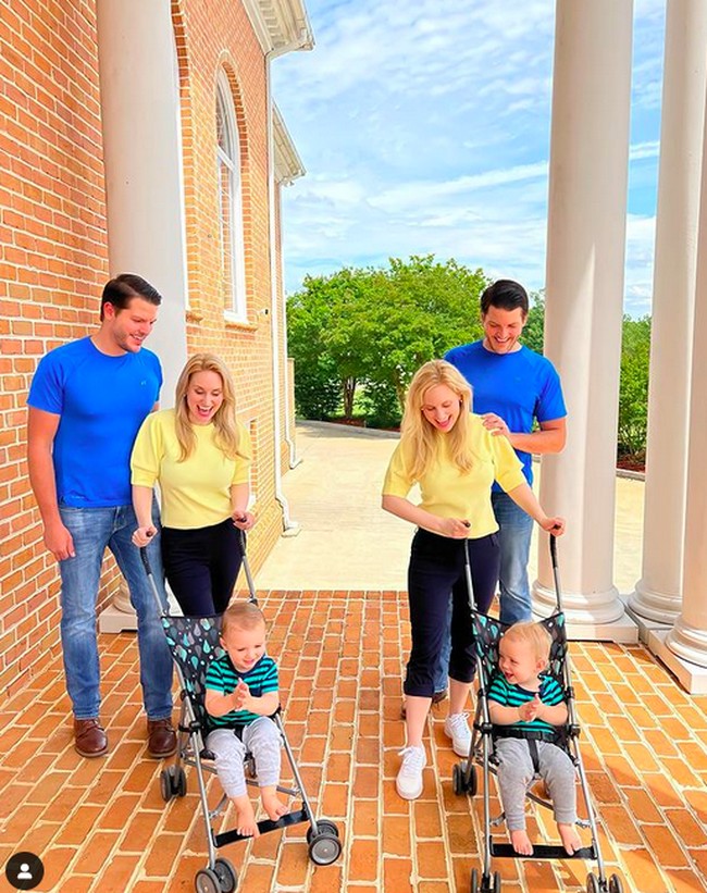 Sulit untuk membedakan duo keluarga ini mengingat mereka selalu bersama-sama. Bahkan untuk urusan pakaian pun, harus selalu kompak satu sama lain. Kami melakukan segala sesuatu bersama-sama. Kami tidak terpisahkan, ujar Briana. (Foto: Instagram/@salyerstwins)