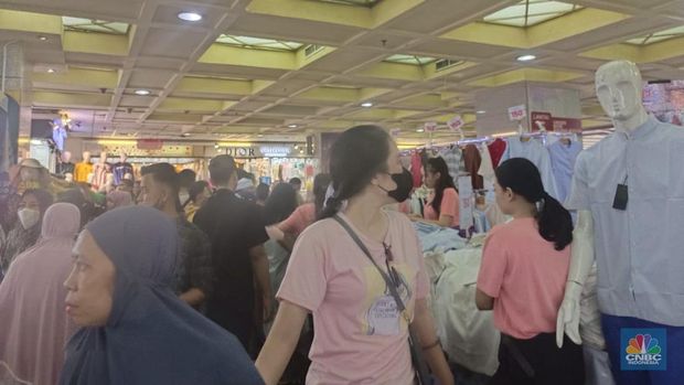 Pasar tanah abang. (CNBC Indonesia/Martya Rizki)