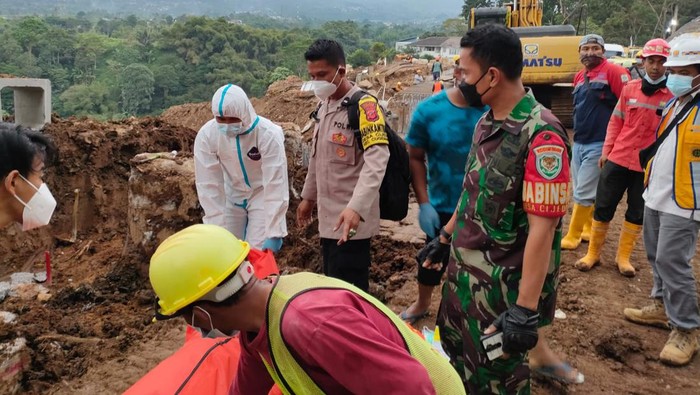 Penemuan korban gempa Cianjur.