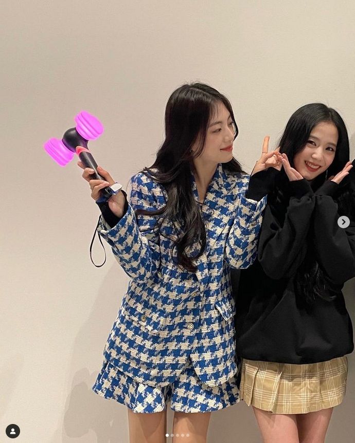Pesona Kakak Jisoo & Rose BLACKPINK, Netizen Berdebat Siapa Paling Cantik