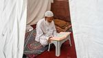 Potret Muslim Pakistan Berburu Malam Lailatulqadar di Masjid