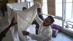 Potret Muslim Pakistan Berburu Malam Lailatulqadar di Masjid