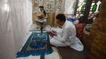 Potret Muslim Pakistan Berburu Malam Lailatulqadar di Masjid