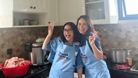 Meski lelah, Prilly Latuconsina mengaku sangat senang karena bisa berbagi dengan sesama. Foto: instagram
