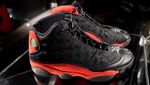 Rekor! Sepatu Michael Jordan di Final NBA 1998 Terjual Rp 33 Miliar