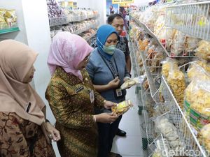 Sidak Toko Swalayan di Ponorogo, Petugas Temukan 2 Produk Kedaluwarsa