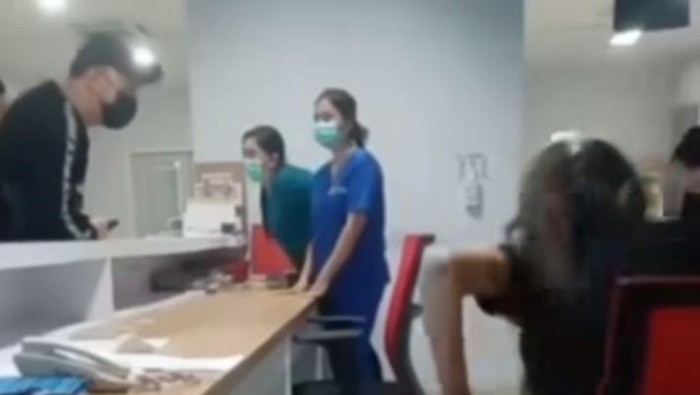 Viral di media sosial video anggota DPRD Sulawesi Utara (Sulut) Herold Kaawoan cekcok dengan perawat di Rumah Sakit Umum Daerah (RSUD) ODSK.