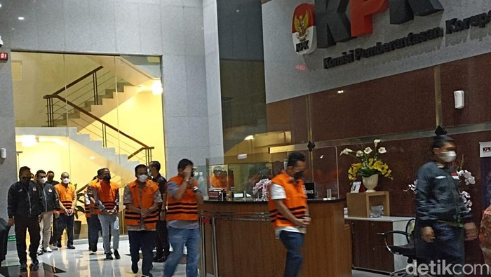 Tersangka proyek KA Trans Sulawesi