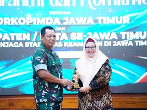 Bangun Palang Pintu KA demi Keselamatan, Pemkab Gresik Diganjar Penghargaan
