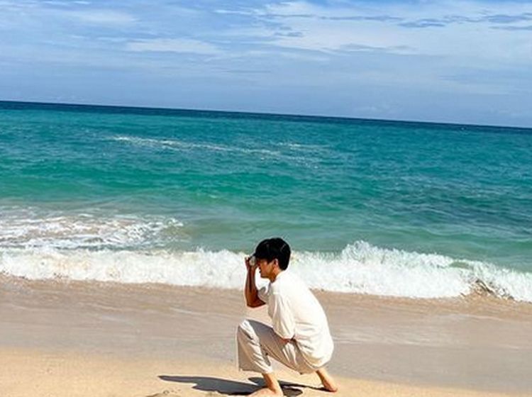 Galeri Aktor Tampan Korea Ahn Bo Hyun yang Lagi Liburan di Bali