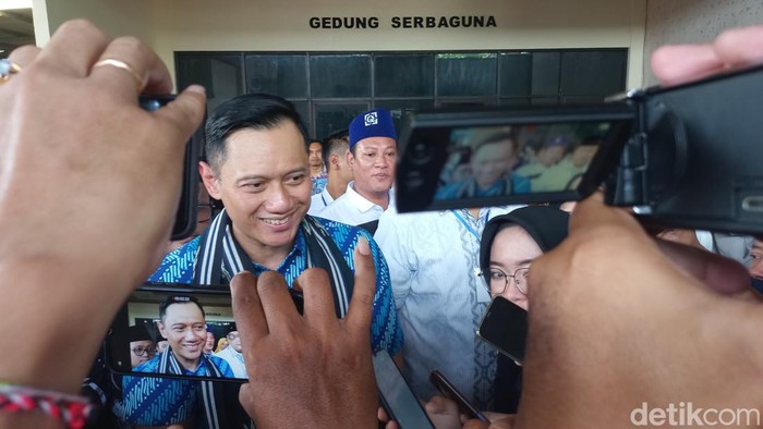 AHY buruh pabrik lamongan