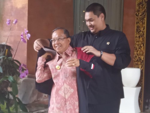 Gubernur Bali Wayan Koster dan Menpora Dito Ariotedjo, Jumat (14/4/2023).