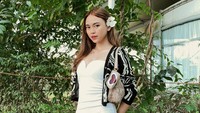 Cantika Martini belum akan melaporkan masalah itu ke polisi meski sudah dicemarkan nama baiknya. (Foto: ist)
