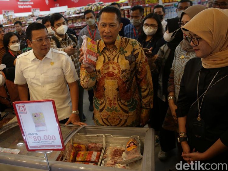 Daging Kerbau Beku Impor Mulai Disebar ke Ritel, Harganya Rp 80 Ribu/Kg