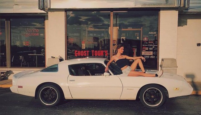 Tak disangka pekerjaan baru Daysen justru membuatnya lebih sukses dan terkenal. Setelah tiga tahun menjadi supir, wanita itu mengaku sudah menghasilkan enam digit atau miliaran rupiah.Foto: Instagram