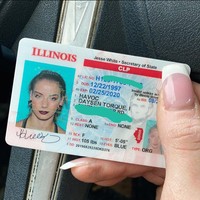 Sebelum menjadi supir, Daysen adalah seorang atlet senam. Pada 2016, ia beralih profesi setelah ditabrak oleh supir mabuk. Foto: Instagram