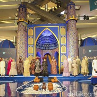 Keragaman busana muslim terbaik turut pula dihadirkan dengan lebih dari 60 jenama busana muslim di area exhibition Ramadhan Runway 2023 di Grand Atrium, Mosaik Walk, dan Fashion Atrium. Khusus area Mosaik Walk 1, akan hadir Wonderfully Festive Pop Up Store featuring merchandise Disney dan Marvel. Di gelaran Ramadan Runway 2023, terdapat mata acara Indonesia Fashion Preneur Competition (IFPC) dengan tujuan untuk menjadikan young fashion preneur sebagai The Next Indonesia Emerging Brand. Finalis terpilih dari 60 peserta nantinya akan melanjut ke tahan fashion preneur incubator.  