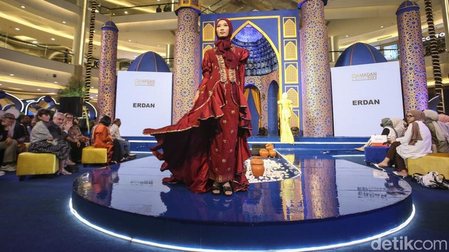 Gelaran ini merupakan kali kesebelas dalam menghadirkan beragam koleksi busana modest dari perancang busana kenamaan Indonesia, produk jenama fesyen muslim berkualitas, Fashion Preneur Competition, gelar wicara, hingga ekshibisi dari UMKM terkurasi.