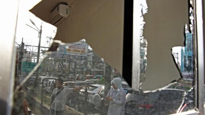 Diserang OTK, Begini Kondisi Pos dan Mobil Polisi di Makassar