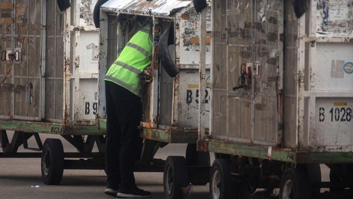 E-commerce Jadi Pendorong Utama Pertumbuhan Sektor Jasa Ekspedisi Sektor Pengiriman Indonesia dan Jasa ekspedisi mencatatkan pertumbuhan dua digit selama beberapa tahun terakhir.
E-commerce telah menjadi pendorong utama pertumbuhan sektor tersebut.