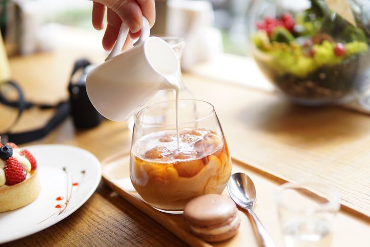Doyan Teh Susu? Ini 7 Efek Samping yang Wajib Diwaspadai